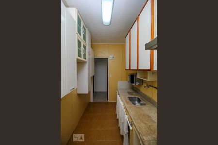 Apartamento para alugar com 65m², 1 quarto e 1 vaga Apartamento para alugar com 65m², 1 quarto e 1 vagaCozinha - Armários