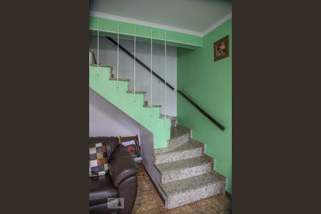 Escada de casa à venda com 2 quartos, 127m² em Rudge Ramos, São Bernardo do Campo