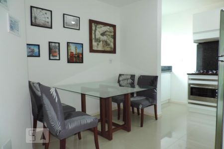 Sala de apartamento para alugar com 2 quartos, 58m² em Areias, São José
