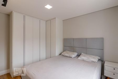 Apartamento à venda com 74m², 3 quartos e 2 vagas Apartamento à venda com 74m², 3 quartos e 2 vagasSuíte