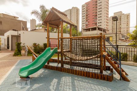 Apartamento à venda com 74m², 3 quartos e 2 vagas Apartamento à venda com 74m², 3 quartos e 2 vagasPlayground