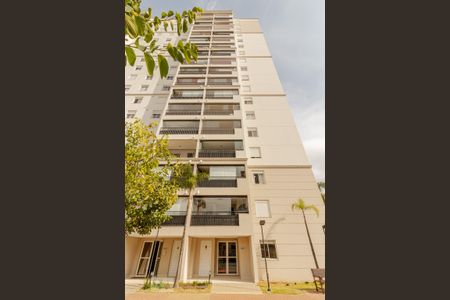 Apartamento à venda com 74m², 3 quartos e 2 vagas Apartamento à venda com 74m², 3 quartos e 2 vagasFachada