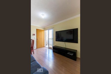 Sala de apartamento para alugar com 2 quartos, 45m² em Jardim Ísis, Cotia