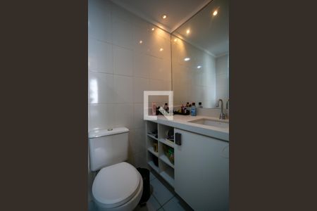 Apartamento à venda com 73m², 2 quartos e 2 vagasBanheiro da Suíte