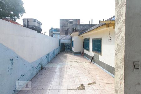 Casa para alugar com 338m², 5 quartos e 6 vagas Casa para alugar com 338m², 5 quartos e 6 vagasQuintal