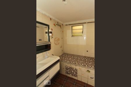 Casa para alugar com 338m², 5 quartos e 6 vagas Casa para alugar com 338m², 5 quartos e 6 vagasBanheiro