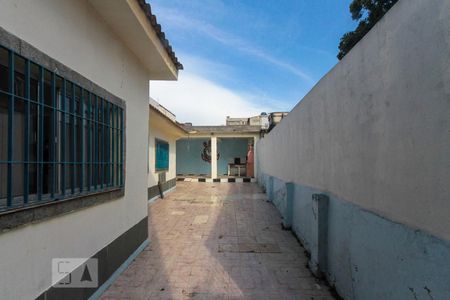 Casa para alugar com 338m², 5 quartos e 6 vagas Casa para alugar com 338m², 5 quartos e 6 vagasQuintal