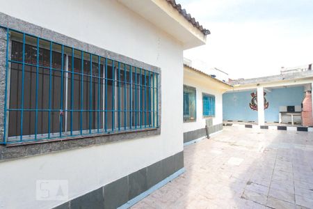 Casa para alugar com 338m², 5 quartos e 6 vagas Casa para alugar com 338m², 5 quartos e 6 vagasQuintal