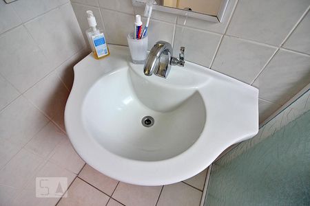 Apartamento à venda com 69m², 2 quartos e 1 vagaBanheiro Social