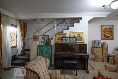 Sala de casa à venda com 8 quartos, 600m² em Cidade Vargas, São Paulo