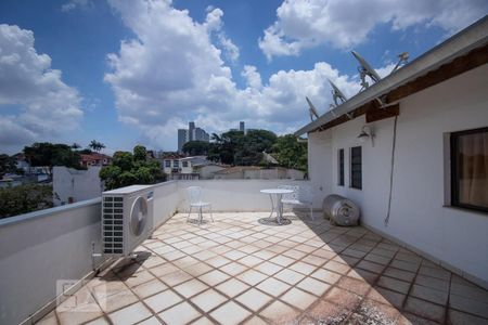 Casa à venda com 600m², 8 quartos e 4 vagasVaranda do Quarto Suíte 4