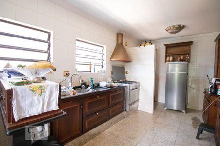 Casa à venda com 600m², 8 quartos e 4 vagasCozinha