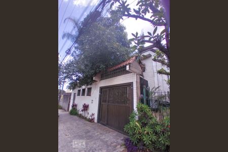 Casa à venda com 600m², 8 quartos e 4 vagasFachada