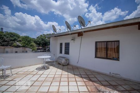 Casa à venda com 600m², 8 quartos e 4 vagasVaranda do Quarto Suíte 4