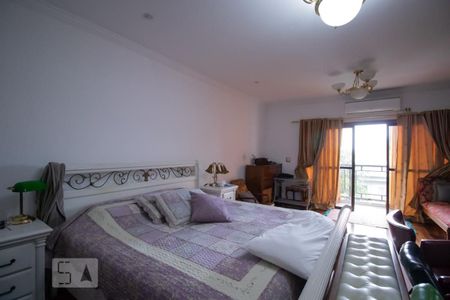 Casa à venda com 600m², 8 quartos e 4 vagasQuarto Suíte 2