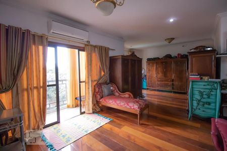 Casa à venda com 600m², 8 quartos e 4 vagasQuarto Suíte 2