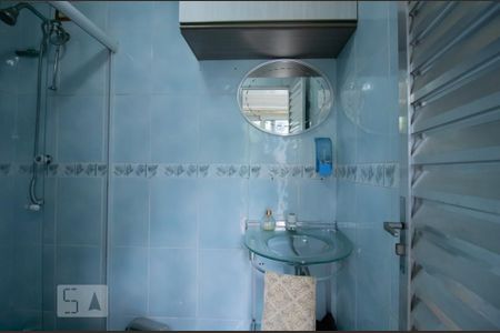 Casa à venda com 600m², 8 quartos e 4 vagasBanheiro de Serviço