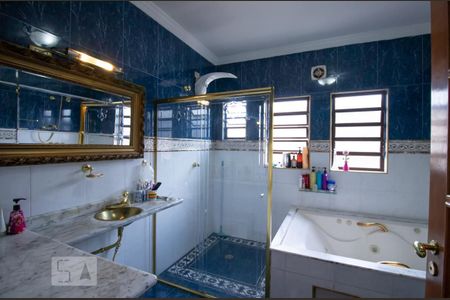 Casa à venda com 600m², 8 quartos e 4 vagasBanheiro da Suíte 2