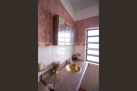 Casa à venda com 600m², 8 quartos e 4 vagasBanheiro da Suíte 4