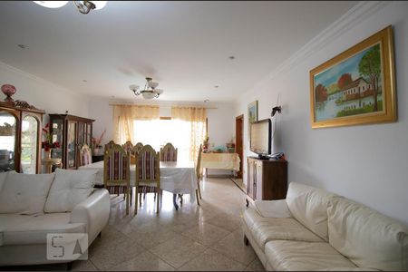 Sala de casa à venda com 8 quartos, 600m² em Cidade Vargas, São Paulo