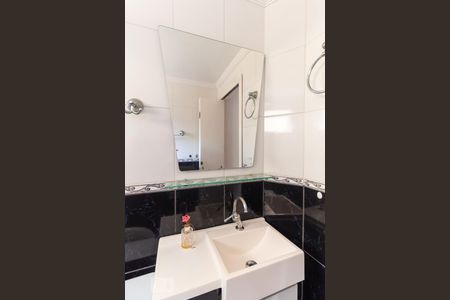 Apartamento à venda com 54m², 2 quartos e 1 vaga Apartamento à venda com 54m², 2 quartos e 1 vagaBanheiro