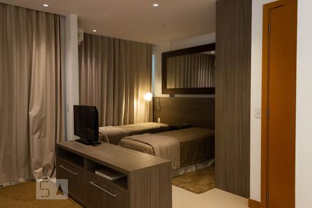 Sala/Quarto de apartamento à venda com 1 quarto, 46m² em Jacarepaguá, Rio de Janeiro