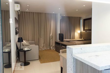 Sala/Quarto de apartamento à venda com 1 quarto, 46m² em Jacarepaguá, Rio de Janeiro