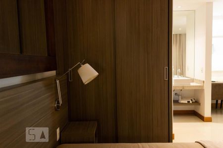 Sala/Quarto de apartamento à venda com 1 quarto, 46m² em Jacarepaguá, Rio de Janeiro