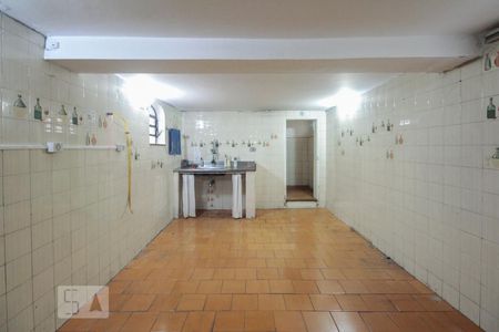 Casa à venda com 325m², 3 quartos e 2 vagas Casa à venda com 325m², 3 quartos e 2 vagasCozinha Salão de festas