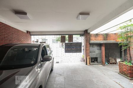 Casa à venda com 325m², 3 quartos e 2 vagas Casa à venda com 325m², 3 quartos e 2 vagasGaragem