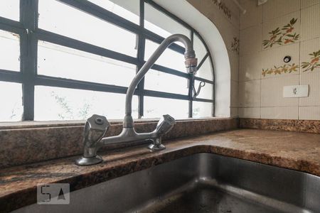 Casa à venda com 325m², 3 quartos e 2 vagas Casa à venda com 325m², 3 quartos e 2 vagasCozinha