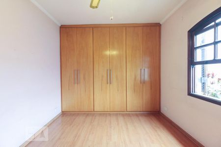 Casa à venda com 325m², 3 quartos e 2 vagas Casa à venda com 325m², 3 quartos e 2 vagasSuíte