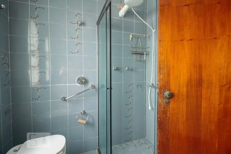 Casa à venda com 325m², 3 quartos e 2 vagas Casa à venda com 325m², 3 quartos e 2 vagasBanheiro Suíte