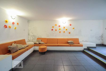 Casa à venda com 325m², 3 quartos e 2 vagas Casa à venda com 325m², 3 quartos e 2 vagasSalão de festas