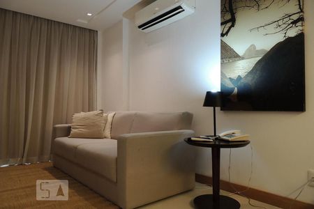 Sala  de apartamento à venda com 1 quarto, 46m² em Jacarepaguá, Rio de Janeiro