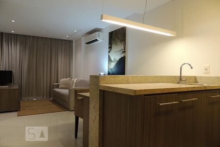 Sala/Cozinha de apartamento à venda com 1 quarto, 46m² em Jacarepaguá, Rio de Janeiro