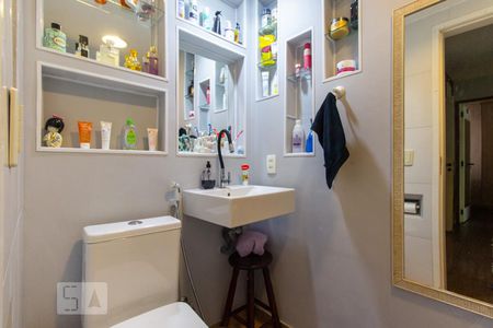 Banheiro Suite de apartamento à venda com 3 quartos, 158m² em Laranjeiras, Rio de Janeiro