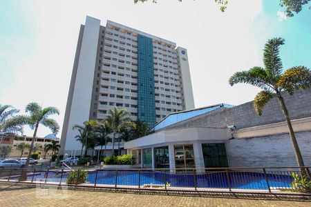 Apartamento à venda com 46m², 1 quarto e 1 vagaPiscina e fachada do flat