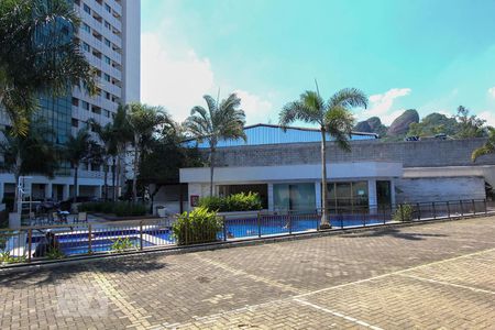 Apartamento à venda com 46m², 1 quarto e 1 vagaÁrea comum - Piscina