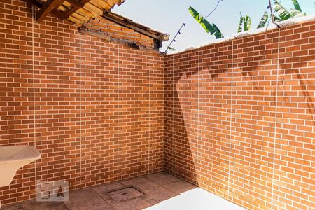Casa de condomínio à venda com 62m², 2 quartos e 1 vagaÁrea de Serviço