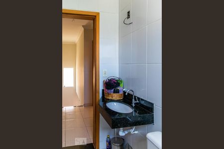 Casa de condomínio à venda com 62m², 2 quartos e 1 vagaBanheiro