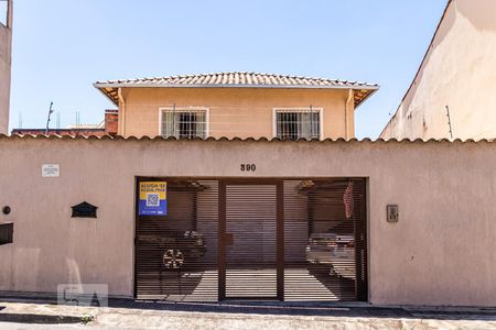 Casa de condomínio à venda com 62m², 2 quartos e 1 vagaFachada