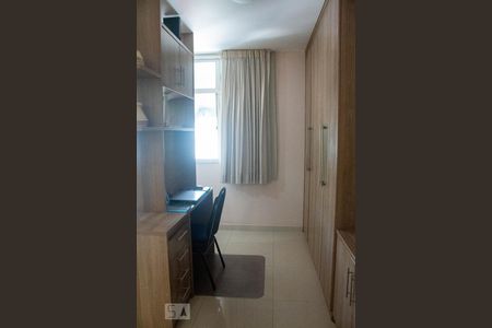 Quarto de apartamento à venda com 1 quarto, 76m² em Santa Rosa, Niterói