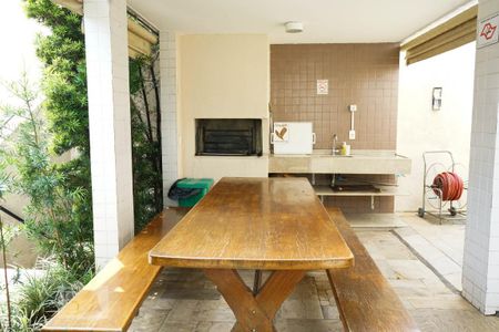 Apartamento para alugar com 75m², 2 quartos e 1 vagaÁrea comum - Churrasqueira