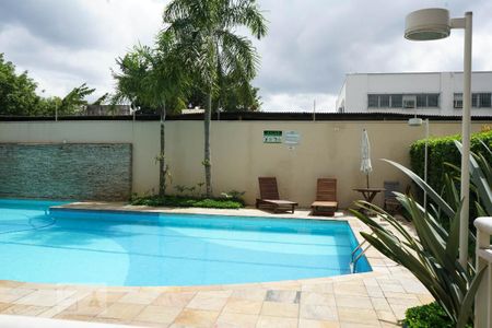 Apartamento para alugar com 75m², 2 quartos e 1 vagaÁrea comum - Piscina