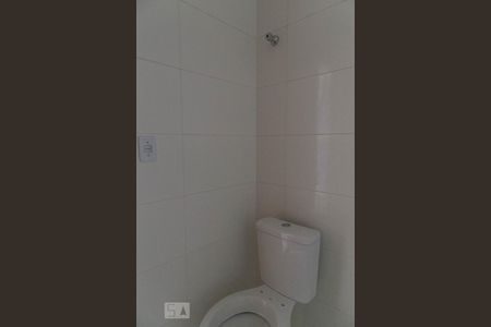 Apartamento à venda com 40m², 2 quartos e sem vaga Apartamento à venda com 40m², 2 quartos e sem vagaBanheiro