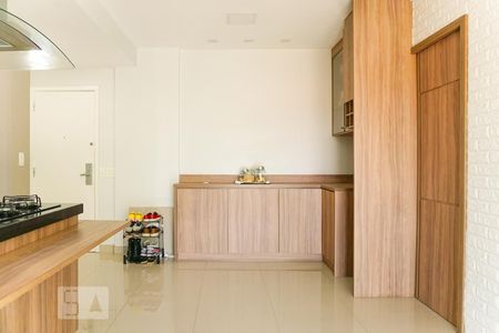 Sala/Cozinha de apartamento para alugar com 2 quartos, 70m² em Barra da Tijuca, Rio de Janeiro