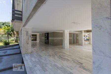 Apartamento para alugar com 64m², 2 quartos e 1 vagaHall