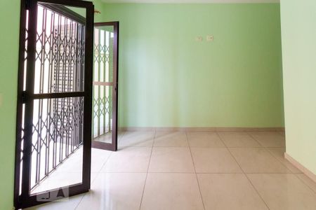 Casa à venda com 265m², 3 quartos e 4 vagasSuíte 2