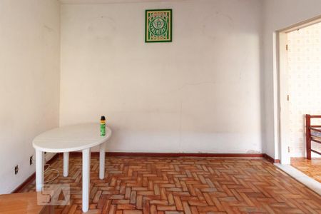 Casa à venda com 265m², 3 quartos e 4 vagasEdícula - Sala